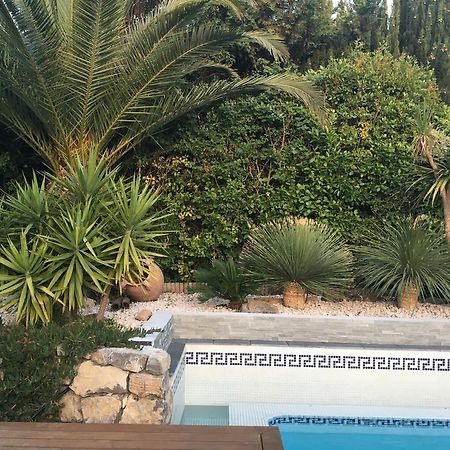 La Villa Blanche Sanary-sur-Mer Exteriér fotografie