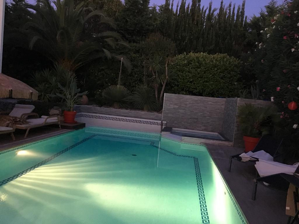 La Villa Blanche Sanary-sur-Mer Exteriér fotografie